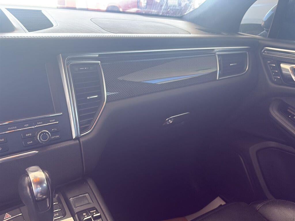 2015 Porsche Macan Turbo