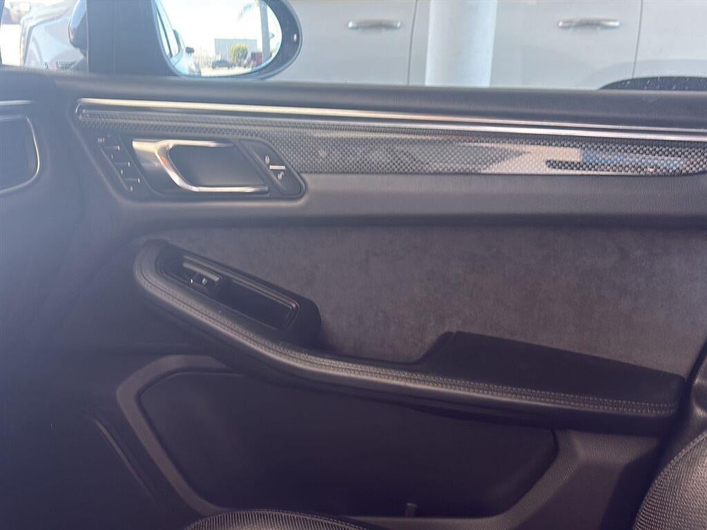 2015 Porsche Macan Turbo