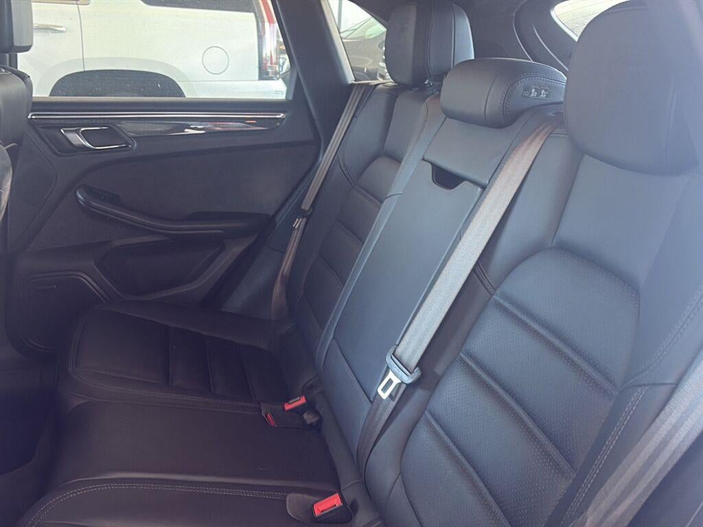 2015 Porsche Macan Turbo