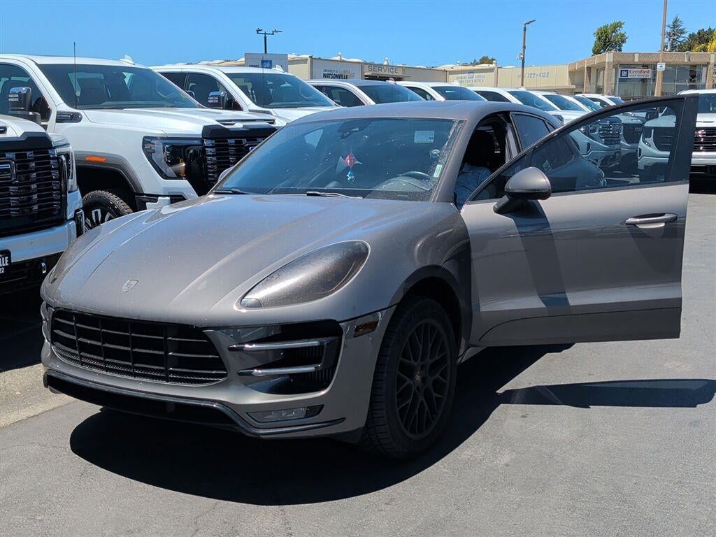 2015 Porsche Macan Turbo
