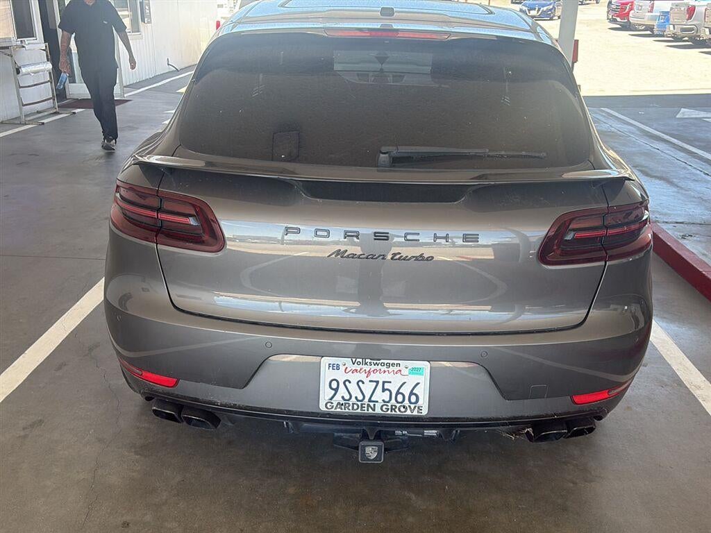 2015 Porsche Macan Turbo
