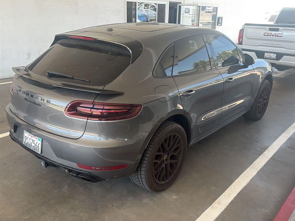 2015 Porsche Macan Turbo