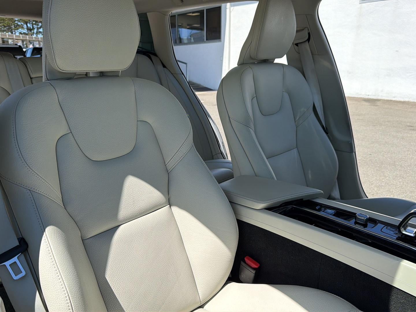 2023 Volvo V60 Cross Country Plus
